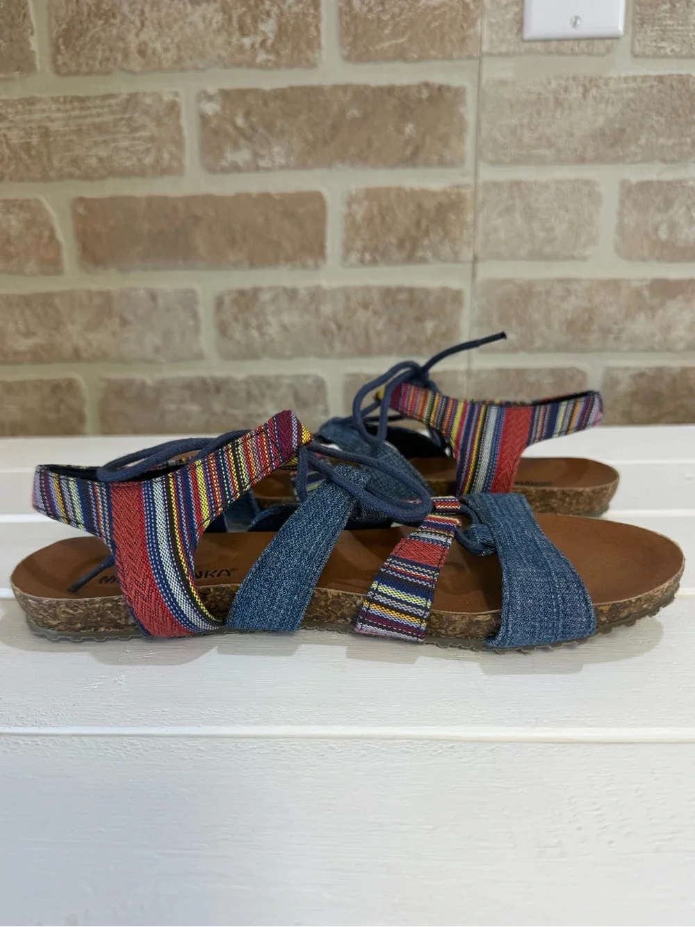 Minnetonka Lace-Up Boho Sandals Denim & Southwest Print Women’s Size 7